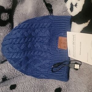 Bluetooth Beanie NWOT